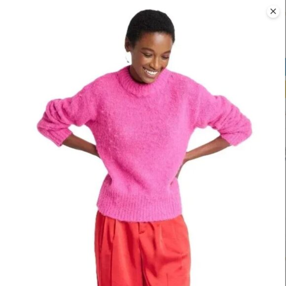 Universal Thread Womens M Hot Pink Fuzzy Brushed Pullover Crewneck Sweater - Picture 1 of 9